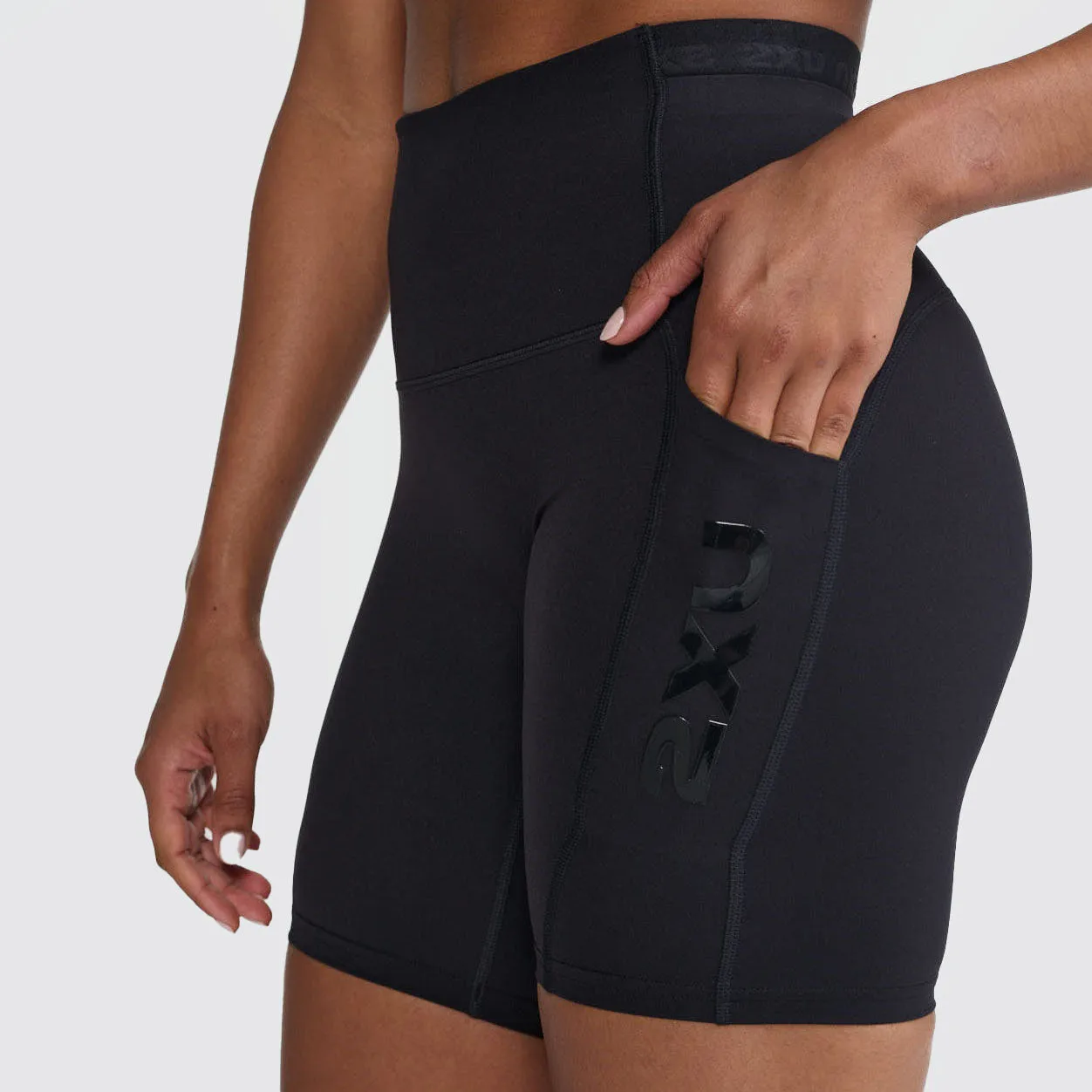 2XU - Form Stash Hi-Rise Bike Shorts - Black/Black