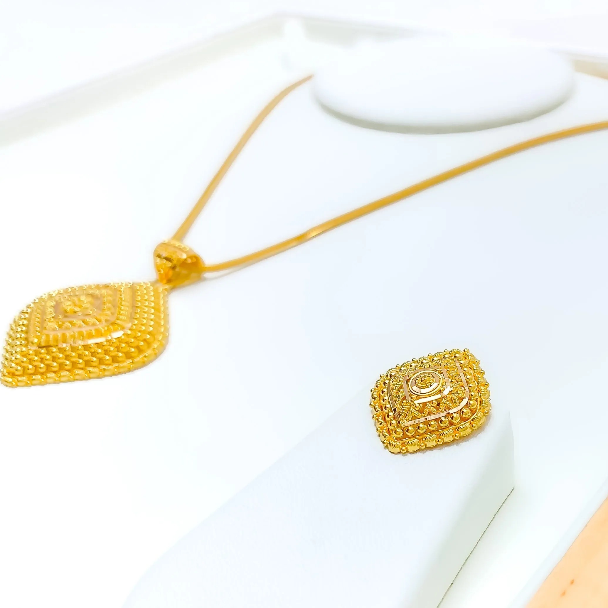 Beautiful Intricate Beaded 22k Gold Pendant Set