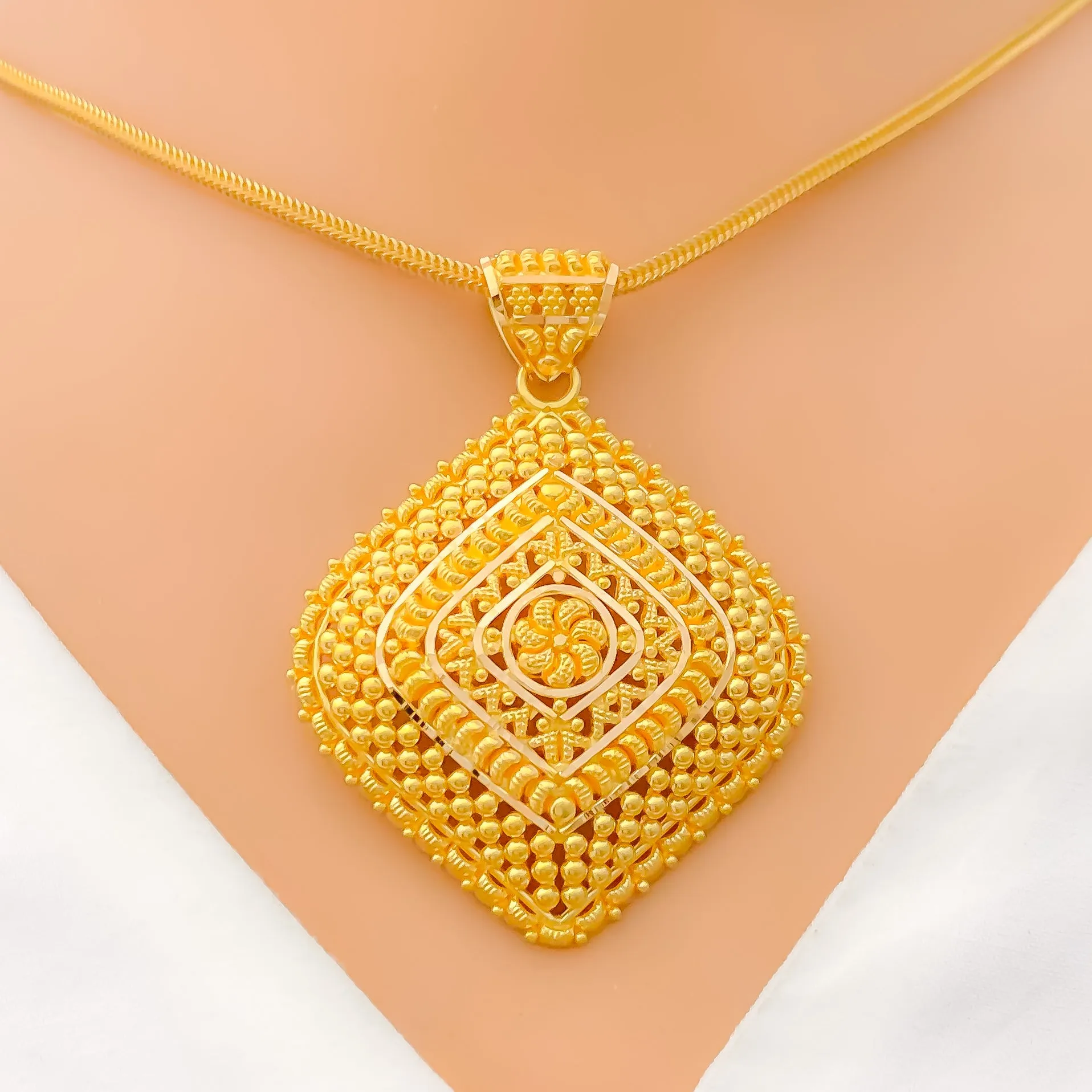 Beautiful Intricate Beaded 22k Gold Pendant Set