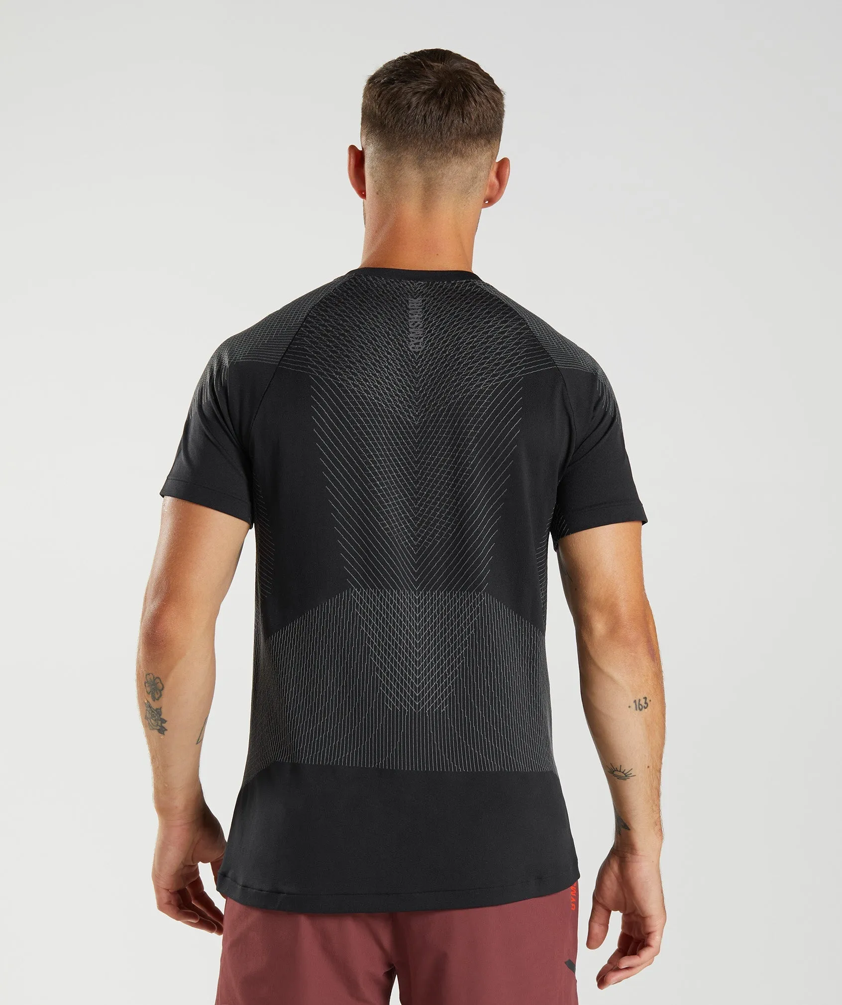 Gymshark Apex Seamless T-Shirt - Black/Silhouette Grey