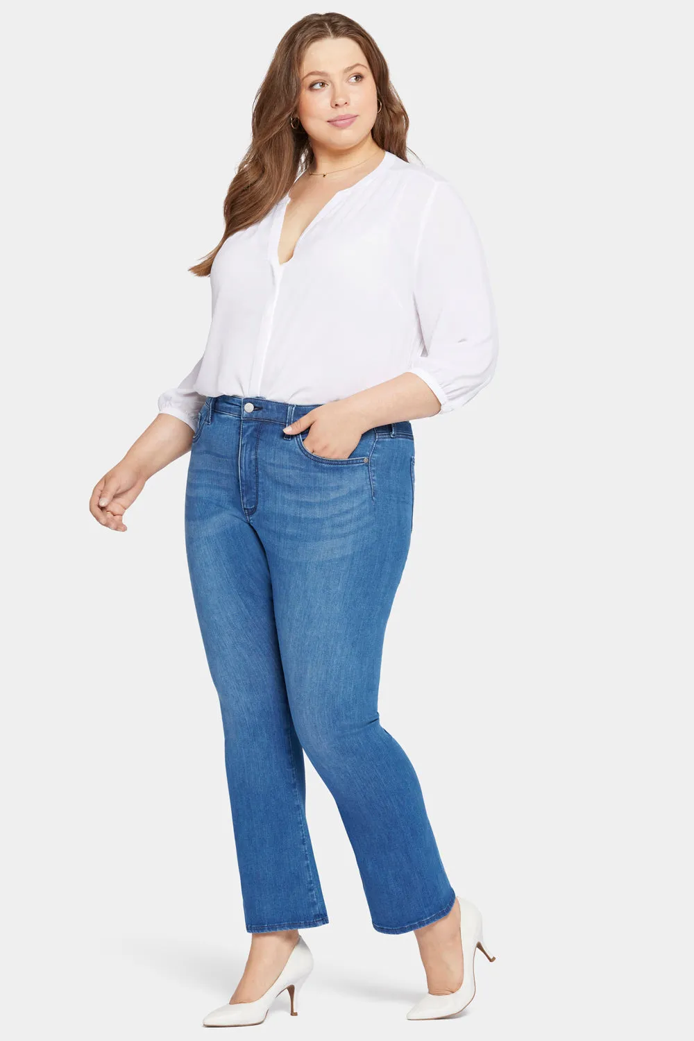 Le Silhouette Slim Bootcut Jeans In Petite Plus Size - Amour