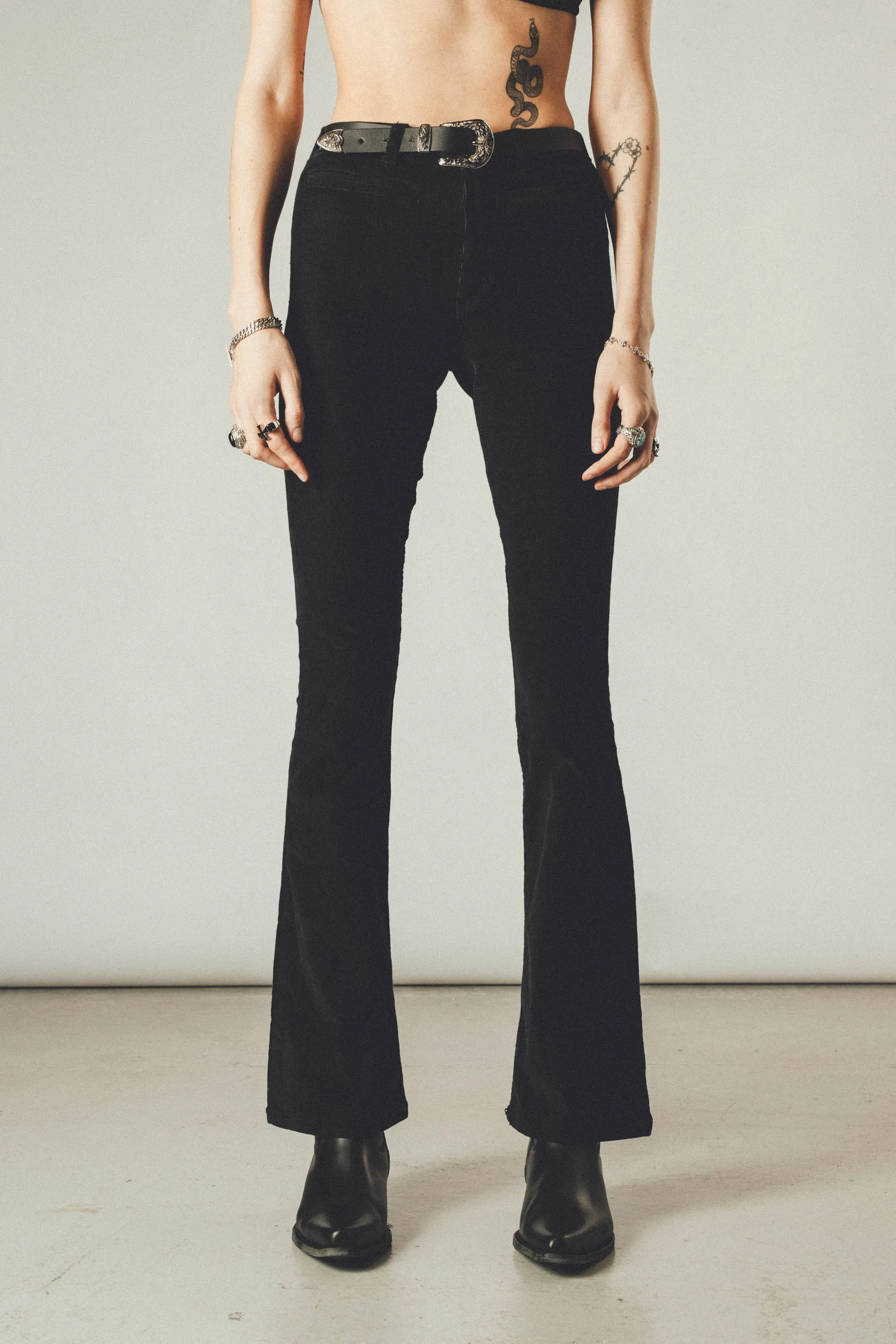 O24W Flared Pants | Black Chord